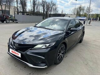 2022 Toyota Camry VIII (XV70) Рестайлинг, чёрный, 3550000 рублей, вид 1