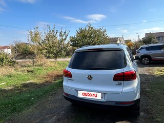 2015 Volkswagen Tiguan I Рестайлинг, белый, 1750000 рублей, вид 2