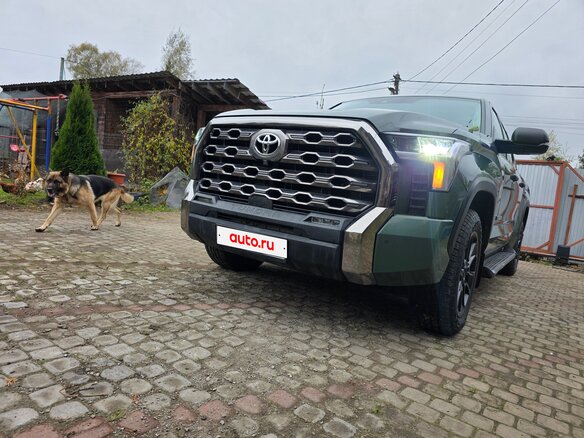 2022 Toyota Tundra CrewMax III, зелёный - вид 5