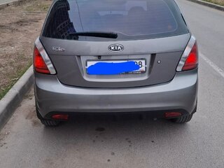 2011 Kia Rio II Рестайлинг, серебристый, 320000 рублей, вид 4