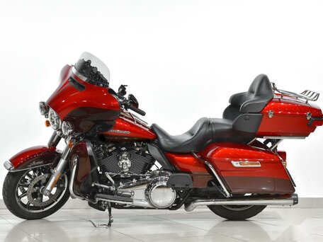 2017 Harley-Davidson Ultra Limited, красный, 1399000 рублей, вид 4