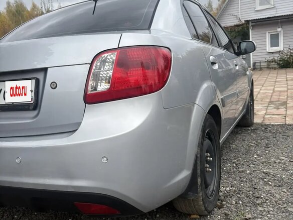 2010 Kia Rio II Рестайлинг, серебристый, 330000 рублей - вид 2