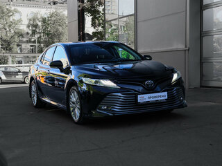 2021 Toyota Camry VIII (XV70), чёрный, 2750000 рублей, вид 3