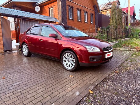 2008 Ford Focus II Рестайлинг, красный, 490000 рублей, вид 4