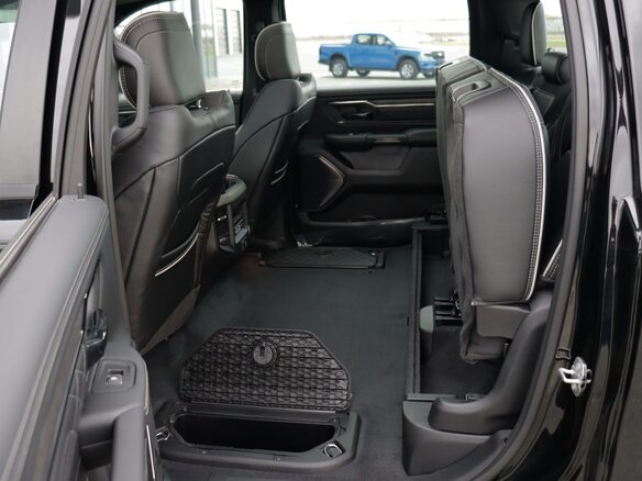 2026 Ram 1500 Crew Cab V Рестайлинг, чёрный, 11690000 рублей - вид 37