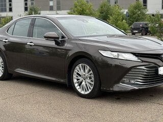 2019 Toyota Camry VIII (XV70), коричневый, 4499000 рублей, вид 4