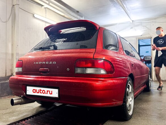 2000 Subaru Impreza I, красный, 340000 рублей - вид 13