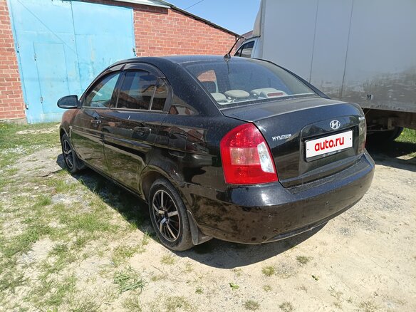 2008 Hyundai Verna II, чёрный, 300000 рублей - вид 2