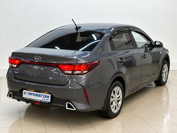 2021 Kia Rio IV Рестайлинг, серый - вид 3