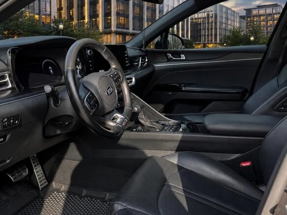2021 Kia K5 III, чёрный, 3350000 рублей - вид 5