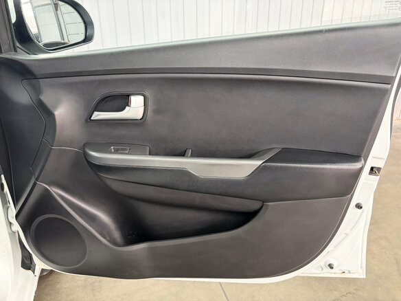 2013 Kia Rio III, белый, 897000 рублей - вид 18