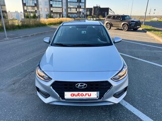 2017 Hyundai Solaris II, серебристый, 1065000 рублей, вид 1