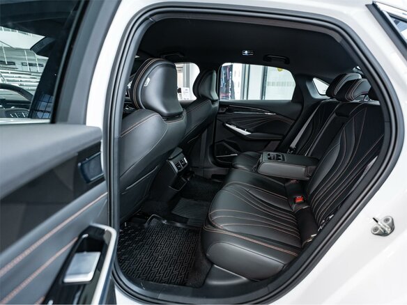 2026 Geely Preface I, белый, 3434990 рублей - вид 8