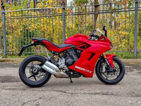2017 Ducati Supersport, красный, 700000 рублей, вид 2