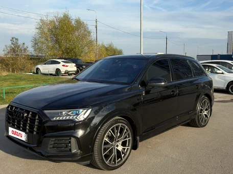 2021 Audi Q7 45 TDI II (4M) Рестайлинг, чёрный, 6950000 рублей, вид 1