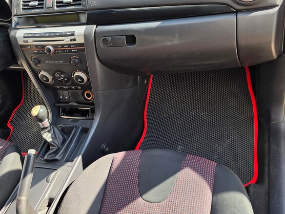 2005 Mazda 3 I (BK), красный - вид 10