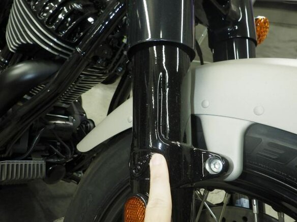2023 Indian Chief Bobber, серебристый - вид 14