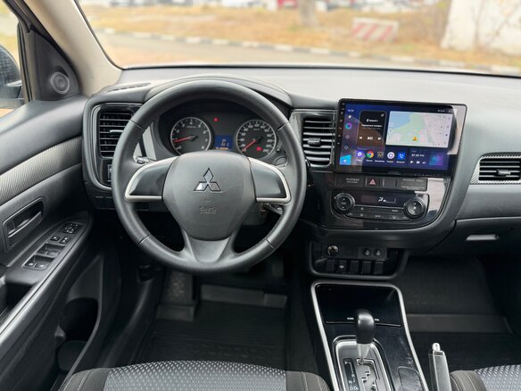 2017 Mitsubishi Outlander III Рестайлинг 2, белый, 1595000 рублей - вид 24