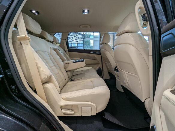 2025 KGM Rexton, чёрный - вид 26