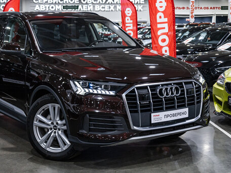 2020 Audi Q7 45 TDI II (4M) Рестайлинг, коричневый, 6699700 рублей, вид 5