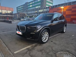 2020 BMW X5 45e IV (G05/G18), чёрный, 6850000 рублей, вид 1