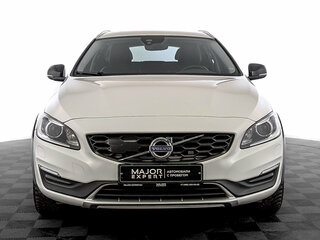 2018 Volvo V60 Cross Country I, белый, 2400000 рублей, вид 2