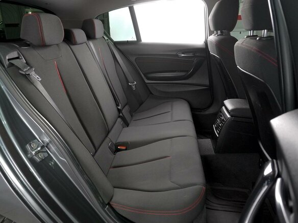 2011 BMW 1 серии 118i II (F20/F21), серый, 1219000 рублей - вид 6