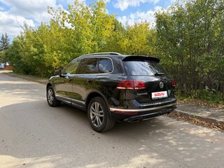 2016 Volkswagen Touareg II Рестайлинг, чёрный, 3100000 рублей, вид 2