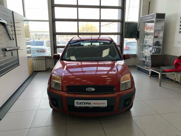2006 Ford Fusion I Рестайлинг, красный, 290000 рублей - вид 1