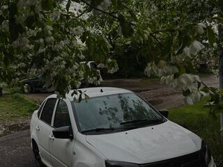2014 Lada (ВАЗ) Granta I, белый, 375000 рублей, вид 1
