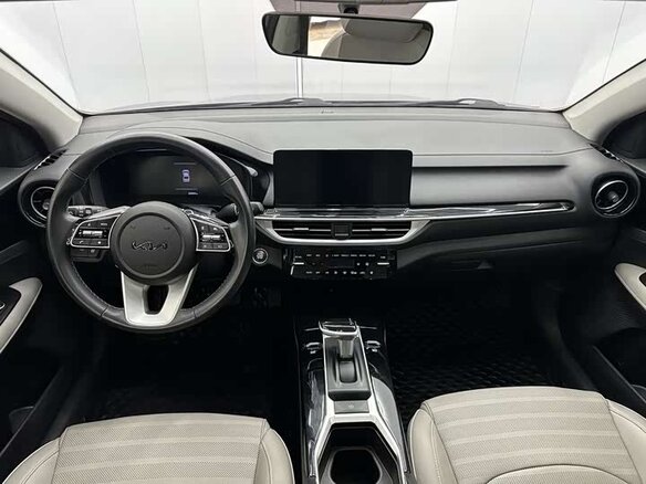 2023 Kia K3 II (China Market) Рестайлинг, серый - вид 7