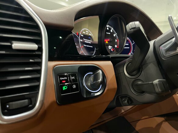 2019 Porsche Cayenne III, чёрный, 5578000 рублей - вид 20