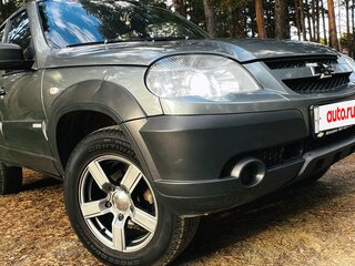2013 Chevrolet Niva I Рестайлинг, серый, 520000 рублей, вид 1