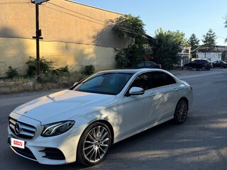 2017 Mercedes-Benz E-Класс 400 V (W213, S213, C238), белый, 3800000 рублей, вид 1