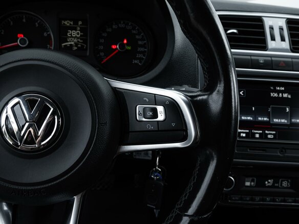2019 Volkswagen Polo V Рестайлинг, красный - вид 18