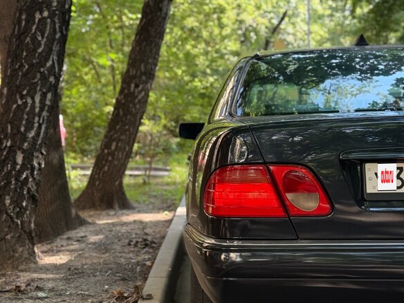 1998 Mercedes-Benz E-Класс 240 II (W210, S210), чёрный, 515000 рублей - вид 13