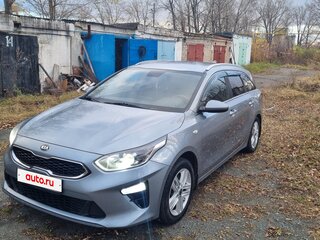 2019 Kia Ceed III, серебристый, 1750000 рублей, вид 3