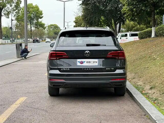 2023 Volkswagen Tharu I, чёрный, 1550004 рублей, вид 3