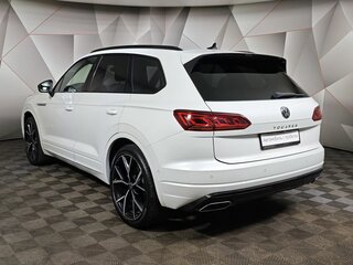 2021 Volkswagen Touareg III, белый, 6800000 рублей, вид 4