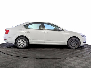 2020 Skoda Octavia III (A7) Рестайлинг, белый, 1790000 рублей, вид 4
