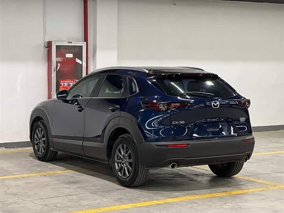 2021 Mazda CX-30 I, синий, 1550444 рублей - вид 3