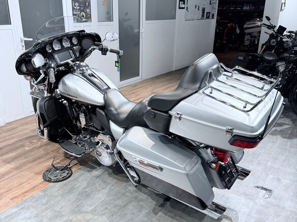2015 Harley-Davidson Electra Glide, серебристый, 1399000 рублей - вид 5