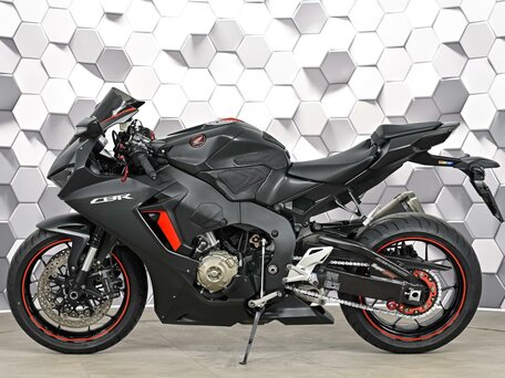 2017 Honda CBR 1000 RR/RA Fireblade, чёрный, 1377000 рублей, вид 4