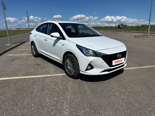 2020 Hyundai Solaris II Рестайлинг, белый, 980000 рублей, вид 1