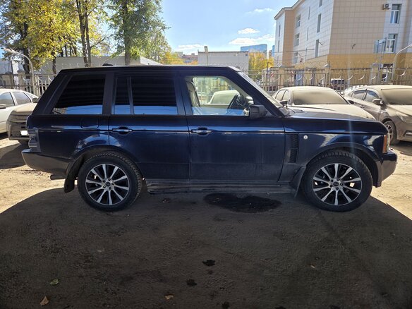 2005 Land Rover Range Rover Supercharged III Рестайлинг, синий, 600000 рублей - вид 3