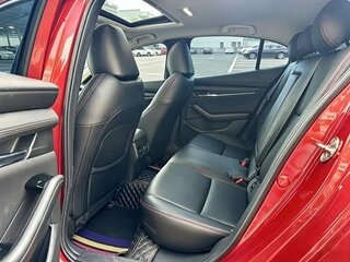 2024 Mazda 3 Axela IV (BP), красный, 1990000 рублей, вид 3