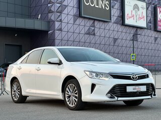 2016 Toyota Camry VII (XV50) Рестайлинг, белый, 2497000 рублей, вид 2