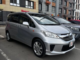 2015 Honda Freed I Рестайлинг 2, серебристый, 1290000 рублей, вид 1
