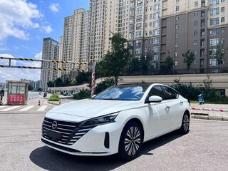 2023 Nissan Altima VI (L34) Рестайлинг, белый, 1624000 рублей, вид 1