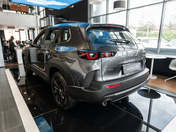 2025 Mazda CX-50, чёрный, 4725000 рублей - вид 7